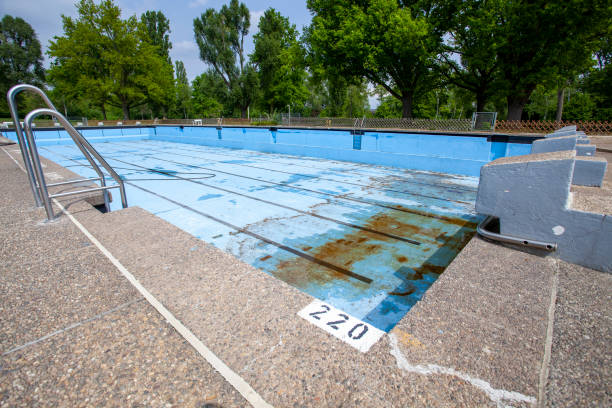 swimming pool renovation
