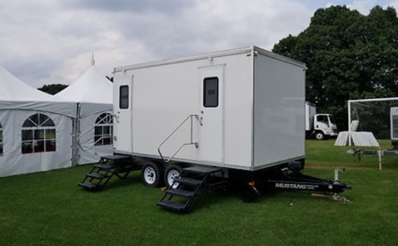 Luxury bathroom trailer
