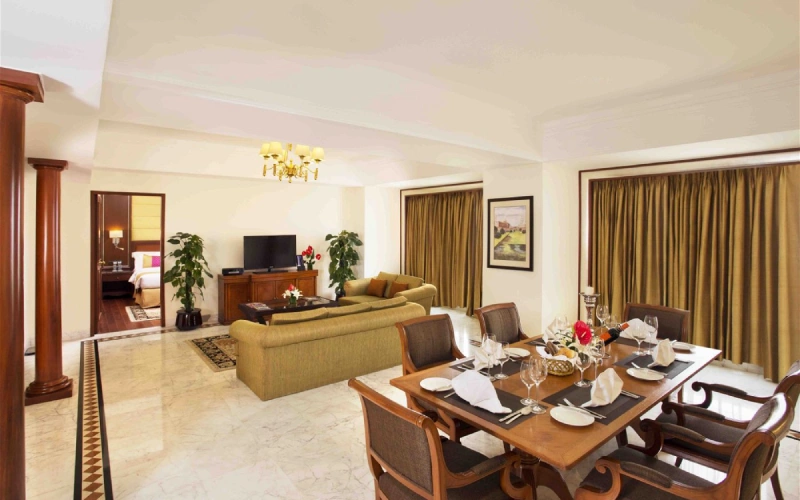 hotels near nehru place