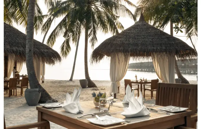 best resorts in maldives
